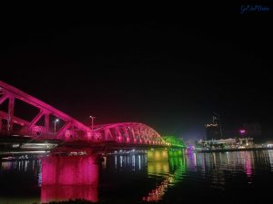 Ponte Trang Tien à Noite No Vietname, Cidade De Hue Imagem de Stock -  Imagem de cidade, horizonte: 271214911