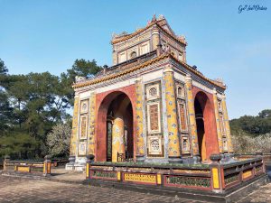 Stele-Pavilion-at-the-Tomb-of-Tu-Duc-in-Hue